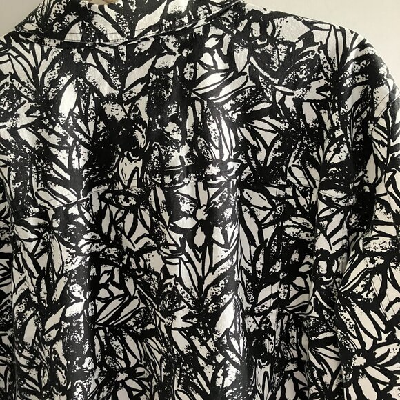 Christopher & Banks Womens Size 3XL Full Snap Front Shacket Floral. - Picture 10 of 14